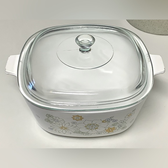 1970s Vintage Corning Ware Floral Bouquet 2.5 Qt Lidded Casserole P 2 1/2 B - Picture 2 of 16
